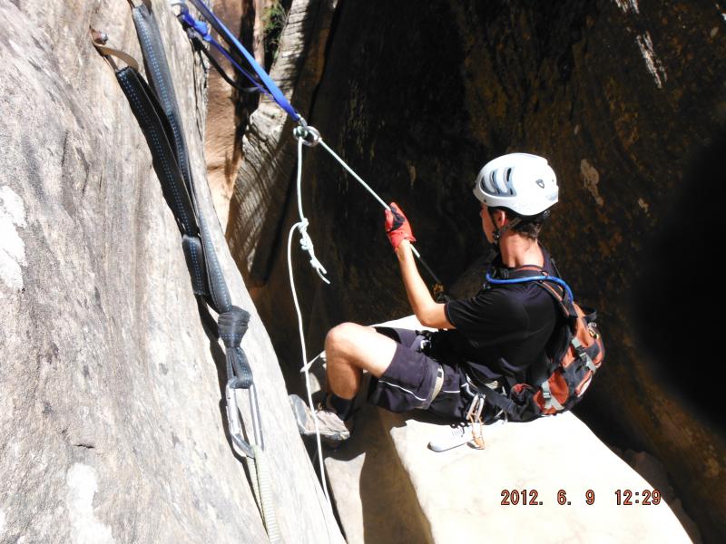 Name:  043.jpg
Views: 311
Size:  78.5 KB