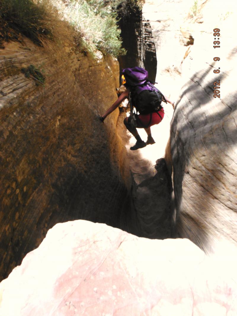 Name:  098.jpg
Views: 311
Size:  95.5 KB
