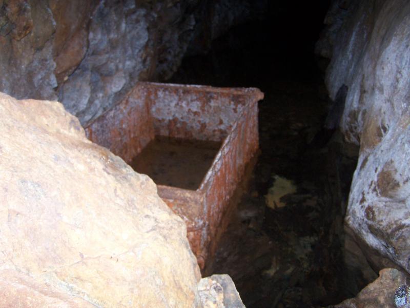 Name:  quartz mine 006.jpg
Views: 640
Size:  53.1 KB