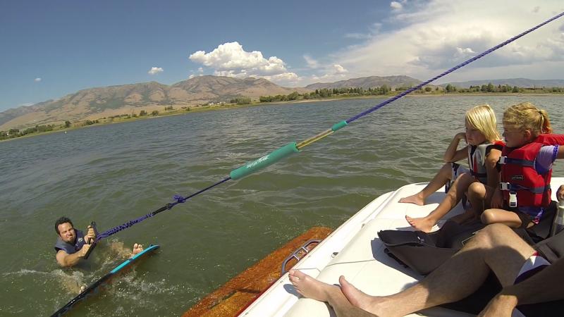 Name:  vlcsnap-2013-08-18-22h32m45s122.jpg
Views: 433
Size:  53.9 KB