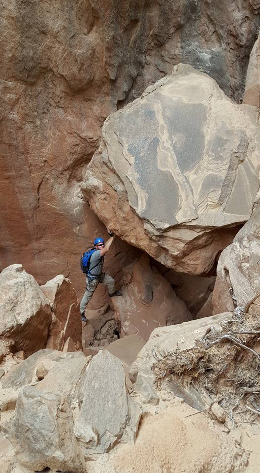 Name:  7 North Fork Massive Chockstone.jpg
Views: 677
Size:  98.2 KB