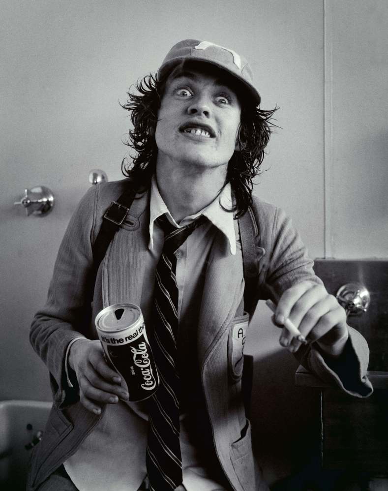 Name:  angus-young.jpg
Views: 163
Size:  70.3 KB