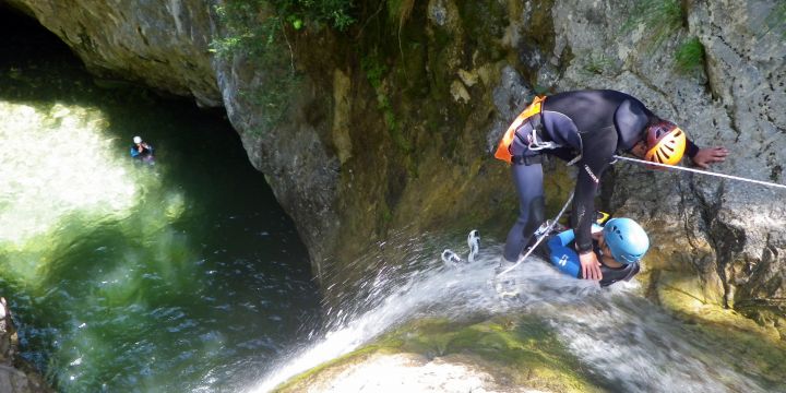 Name:  canyoning-verdon-5.JPG
Views: 625
Size:  57.8 KB