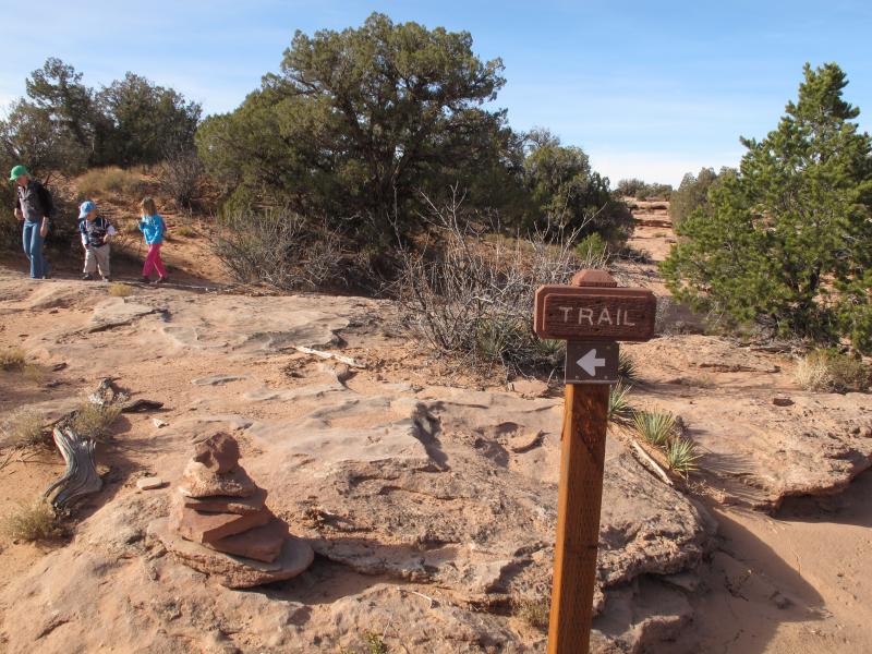 Name:  Moab-Nov2012_D1-DriveDown-JewelTibbettsArch_22.jpg
Views: 827
Size:  108.6 KB