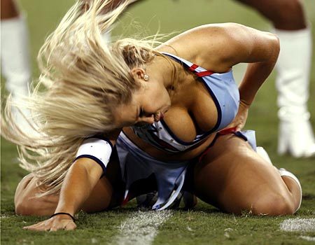 Name:  Titans-nfl-cheerleaders-333290_450_350.jpg
Views: 2707
Size:  34.4 KB