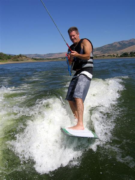 wake surfing (1).JPG