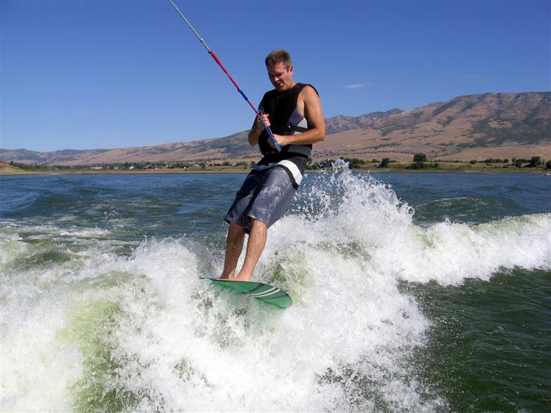 wake surfing (4).JPG